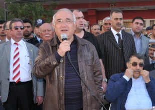 Başbakan'a iftiraya izin vermedi