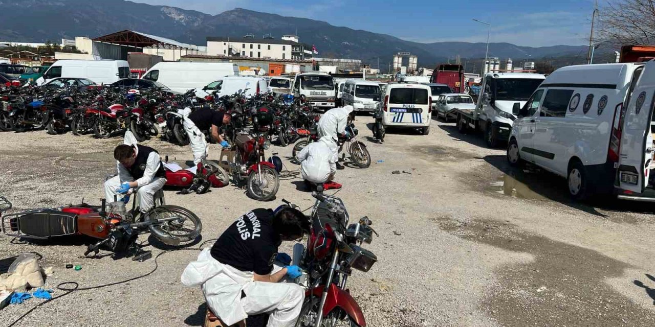 Motor ve şasi numaraları silinen çalıntı motosikletler kriminal çalışma ile sahiplerine teslim ediliyor