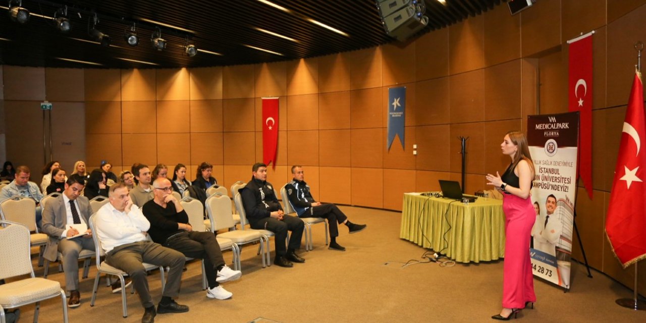 Küçükçekmece’de afetlerin oluşturduğu ruhsal travma ve ilişkili hastalıklar semineri verildi