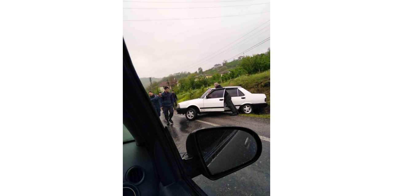 Yağmurlu hava kazayı beraberinde getirdi