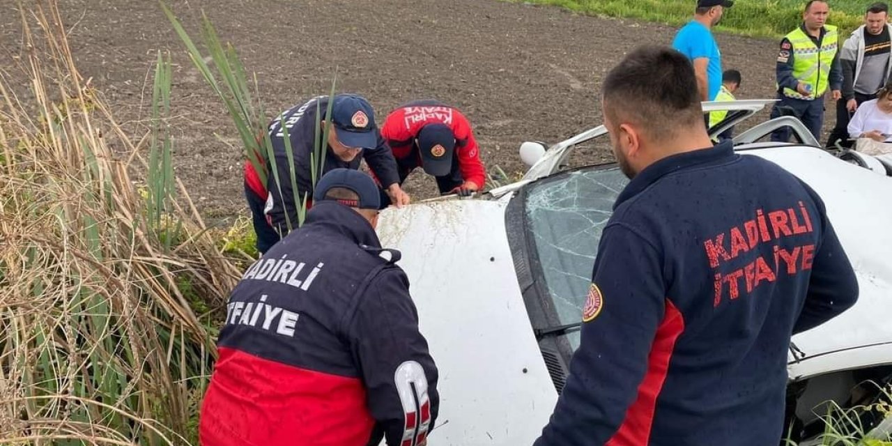 Şarampole devrilen otomobilin sürücüsü yaralandı