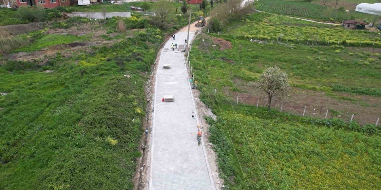 Karamürsel’in köylerine parke yol yapılıyor