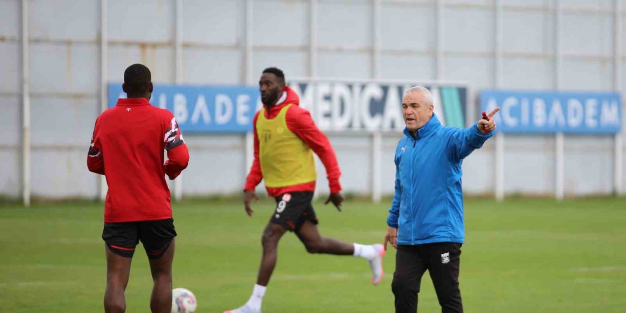 Sivasspor, Fenerbahçe maçı hazırlıklarını sürdürdü