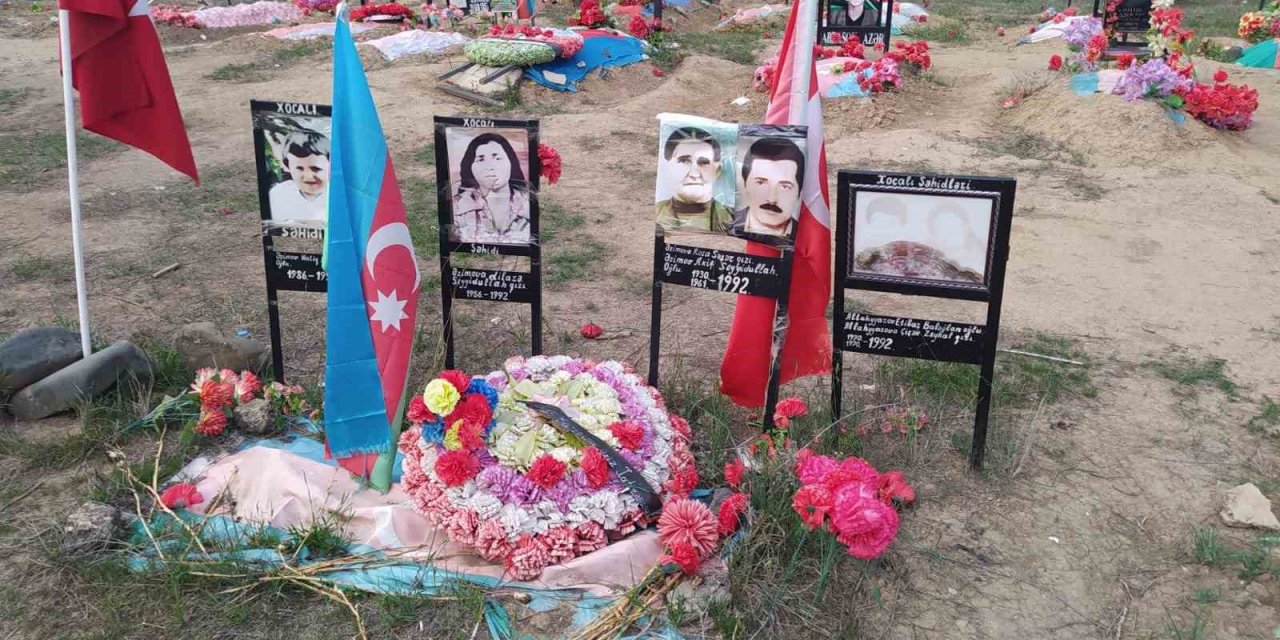 Ermeniler, Karabağ’da bulunan Ağdam Cuma Camii’ne zarar verip ahır olarak kullanmış