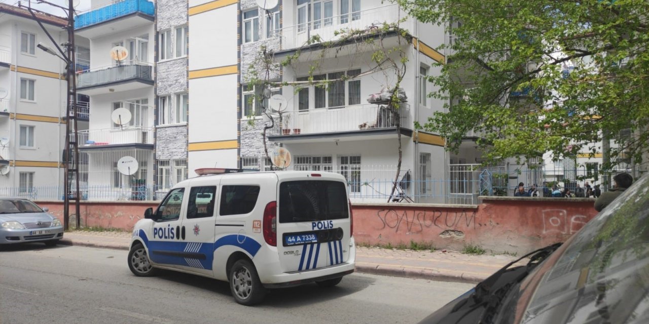 Malatya’da bir şahıs çatı katında ölü bulundu