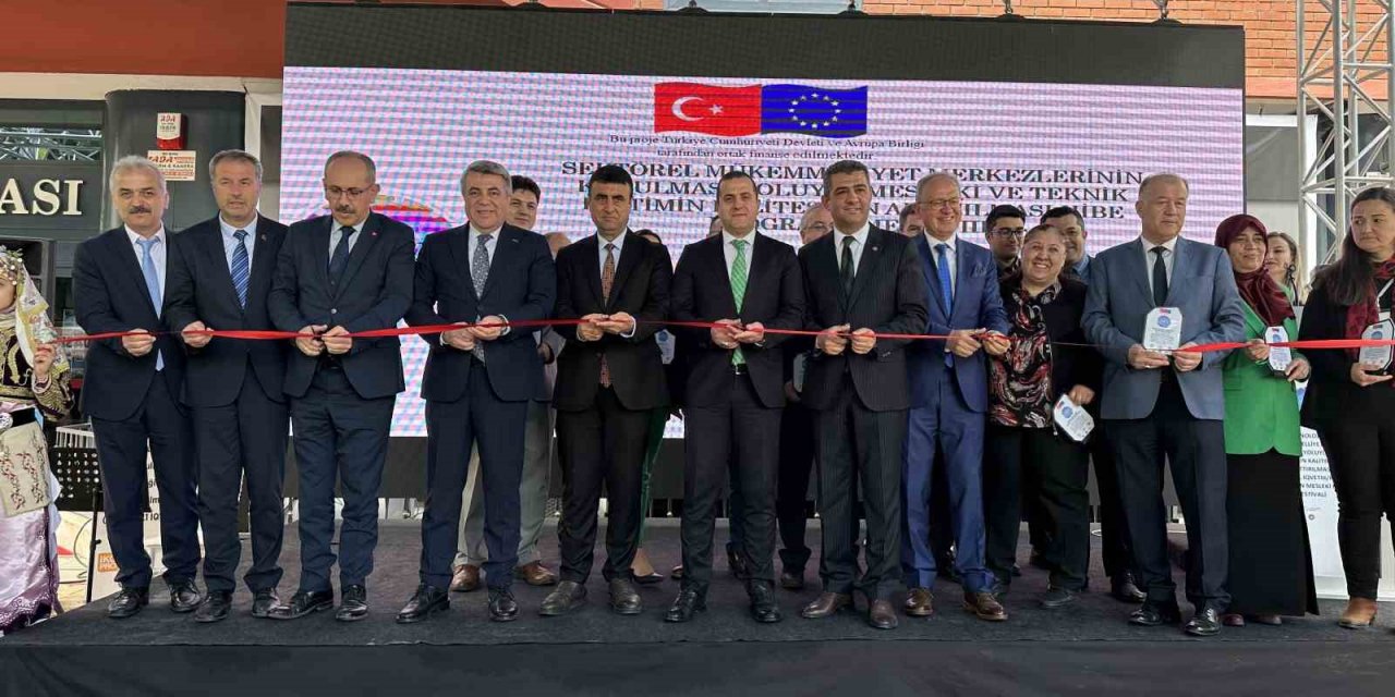 DTO mesleki eğitim fuarı açtı