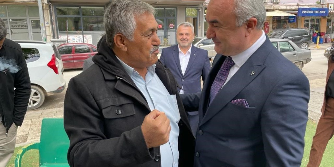 Yusuf Garip, Çivril’de hemşehrileriyle kucaklaştı
