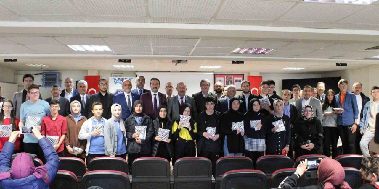Simav’da liseler arası yarışması