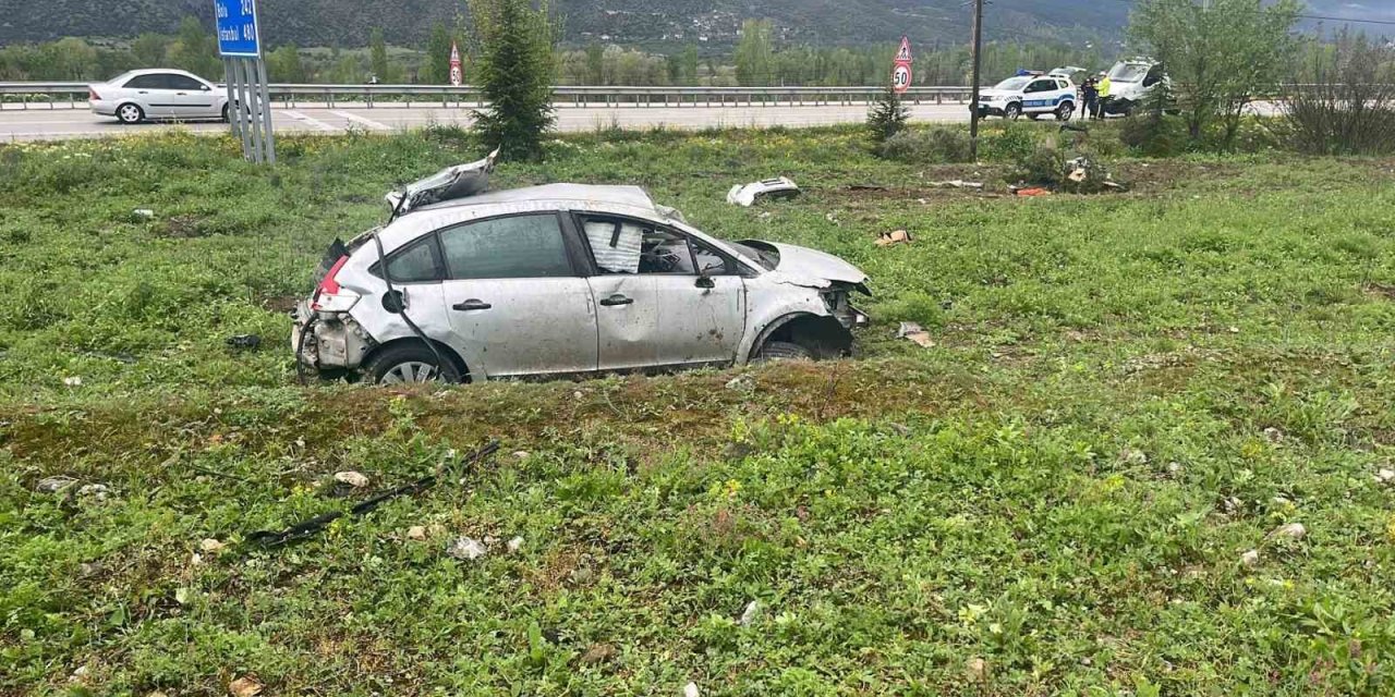 Metrelerce sürüklenen otomobilin camından fırlayan sürücü ağır yaralandı
