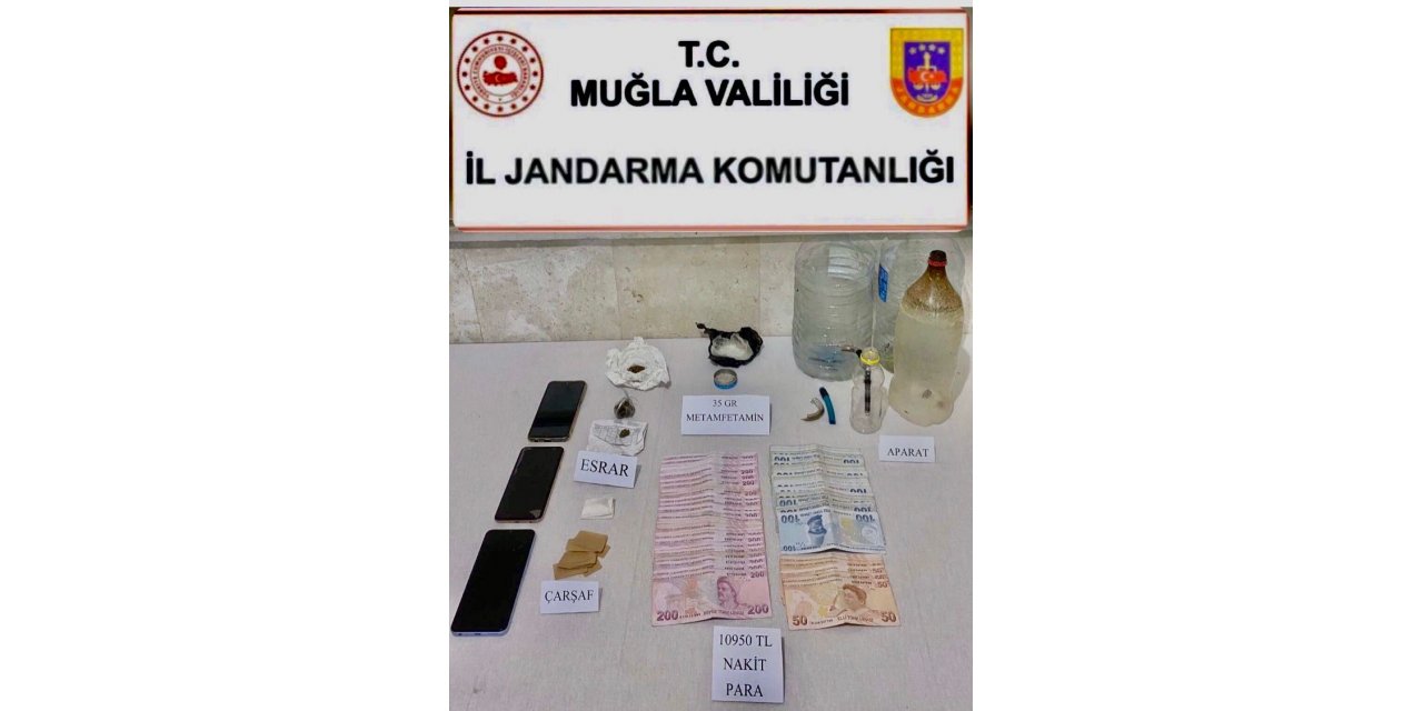 Jandarma’dan uyuşturucu satıcılarına suçüstü