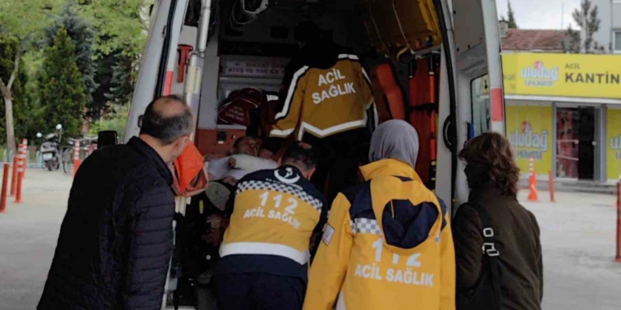 Makineye kolunu kaptıran işçi yaralandı