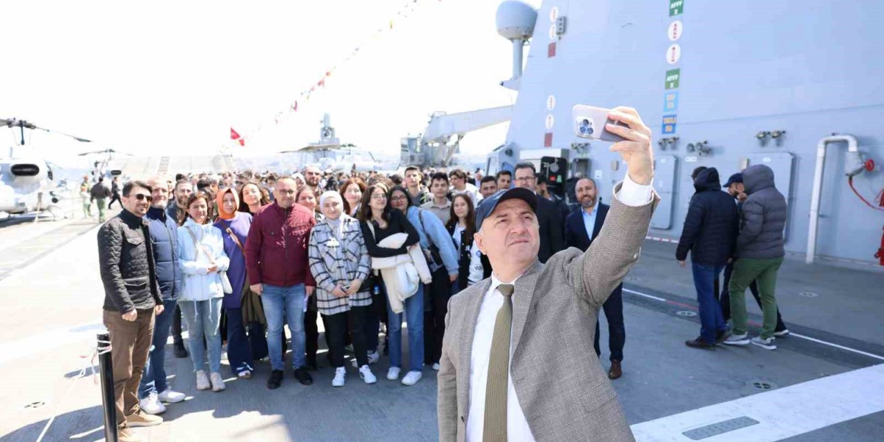 Başkan Bıyık, gençleri TCG Anadolu Gemisi’ne götürdü