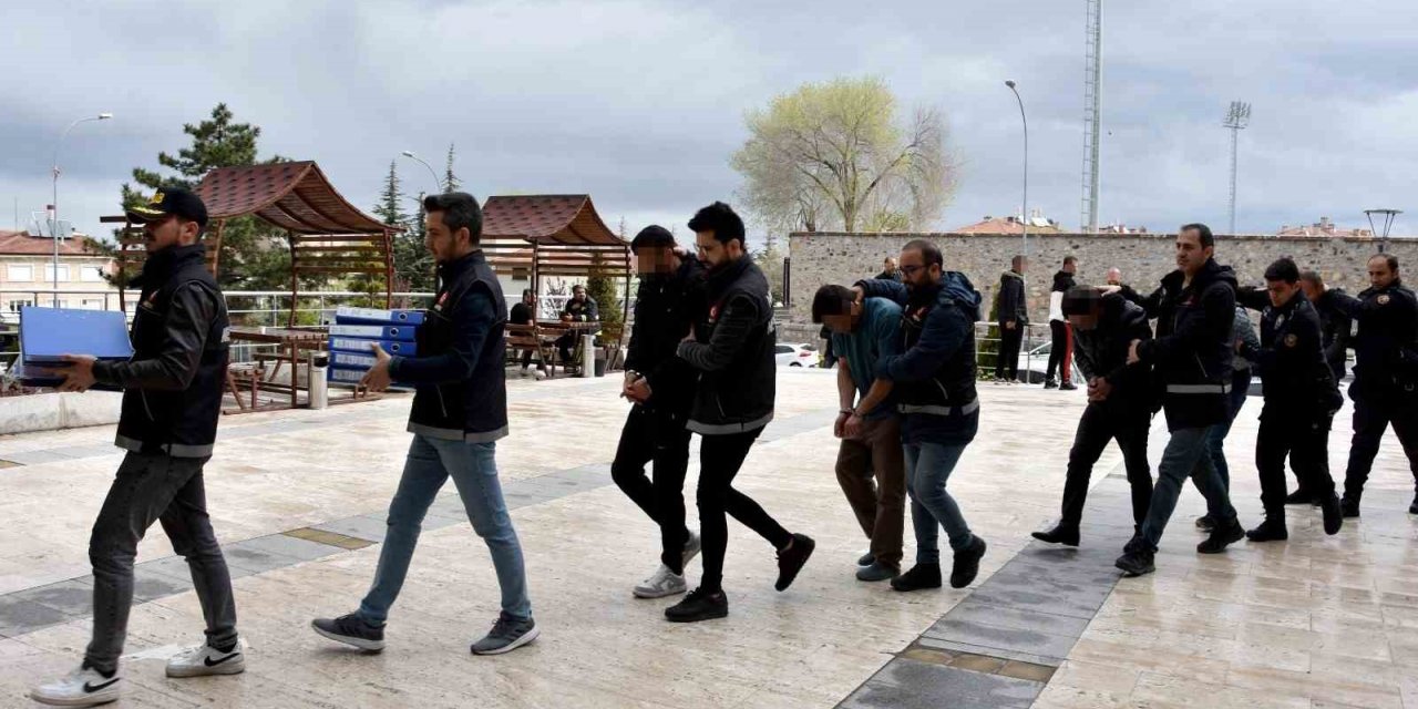 Nevşehir’deki ‘Kökünü Kurutma Operasyonu’nda 30 tutuklama