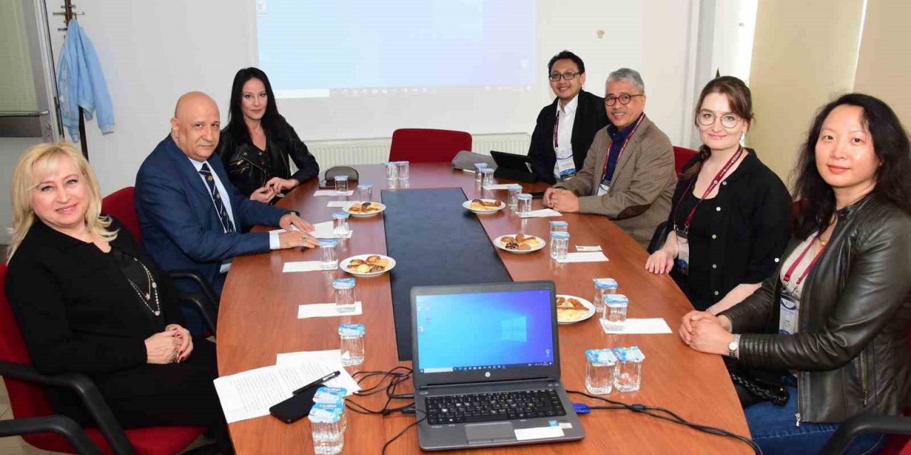 Budi Luhur Üniversitesinden gelen heyet İletişim Bilimleri Fakültesini ziyaret etti