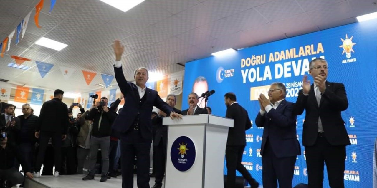 Bakan Akar’dan “teröristler için iki yol var” açıklaması