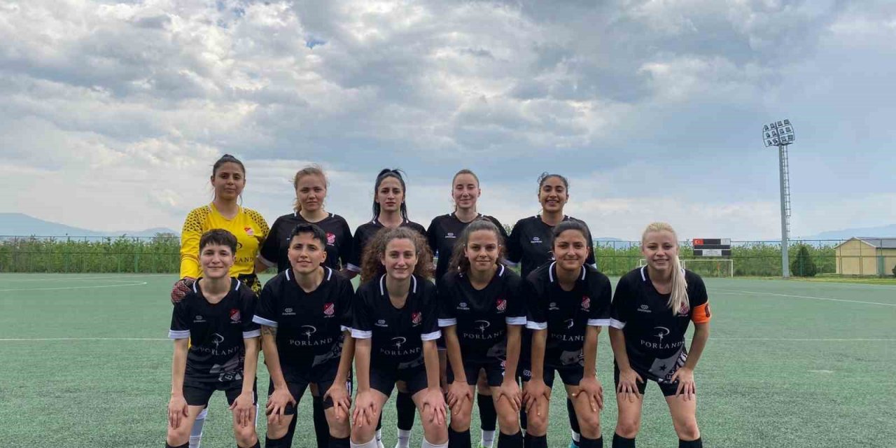 TFF Bayanlar 3. Lig; Ağaköy: 0- Bilecikspor 12