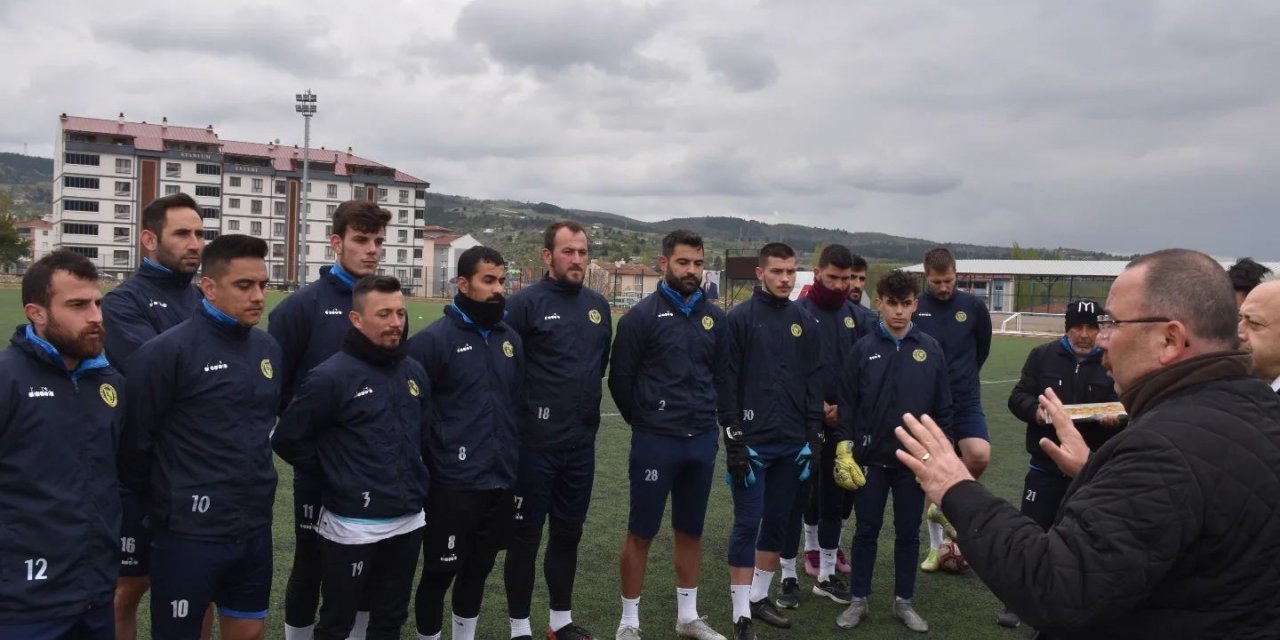 Söğütspor zorlu 1969 Bilecik Spor Kulübü maçı öncesi tüm hazırlıkları tamamladı