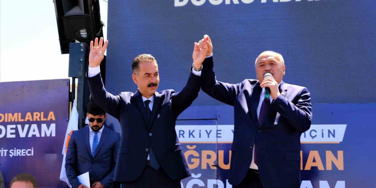 AK Parti Erzincan’ın ‘seçim ofisi’ coşkuyla açıldı