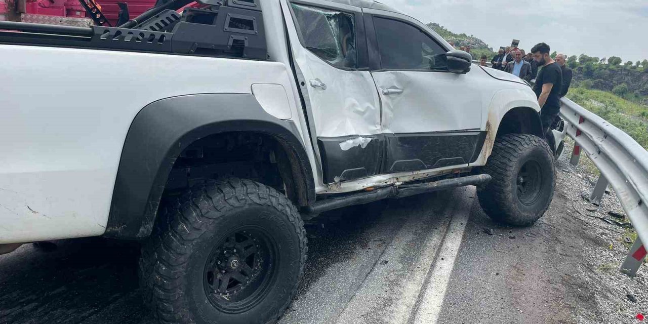 Siirt’te pikap ile kamyon çarpıştı: 1 yaralı