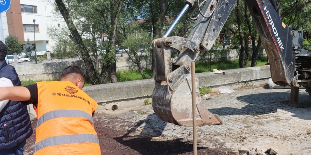 Yalova Belediyesi Aydoğan Caddesi’nde altyapıyı yeniliyor