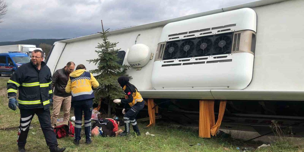 Bilecik’te otobüs kazası, 1’i ağır 12 yaralı
