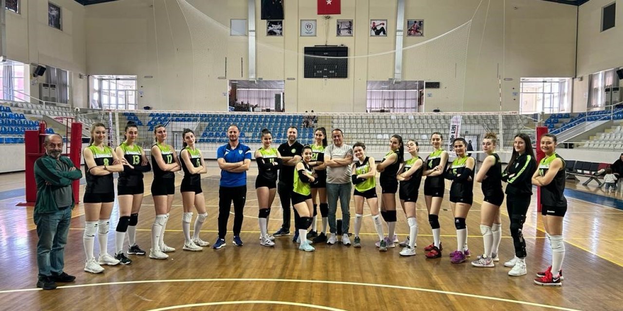 Manisa Büyükşehir’in sultanları 2. Lig’e yükseldi