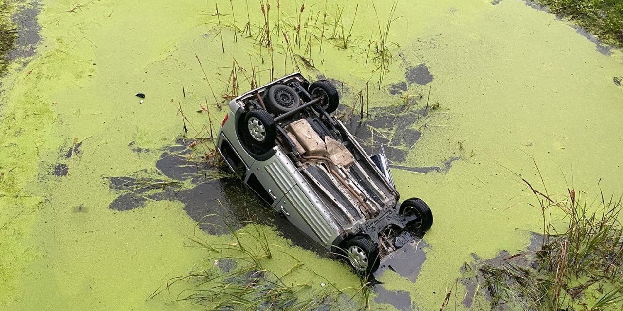 Osmaniye’de hafif ticari araç köprüden uçtu: 2 yaralı