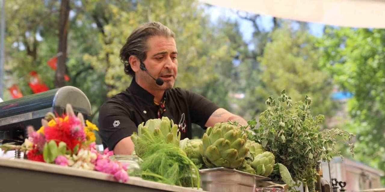 Efeler’de yemekler yarıştı, en iyi tabak belli oldu