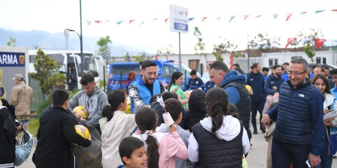 Talasgücü Belediyespor moral aşıladı