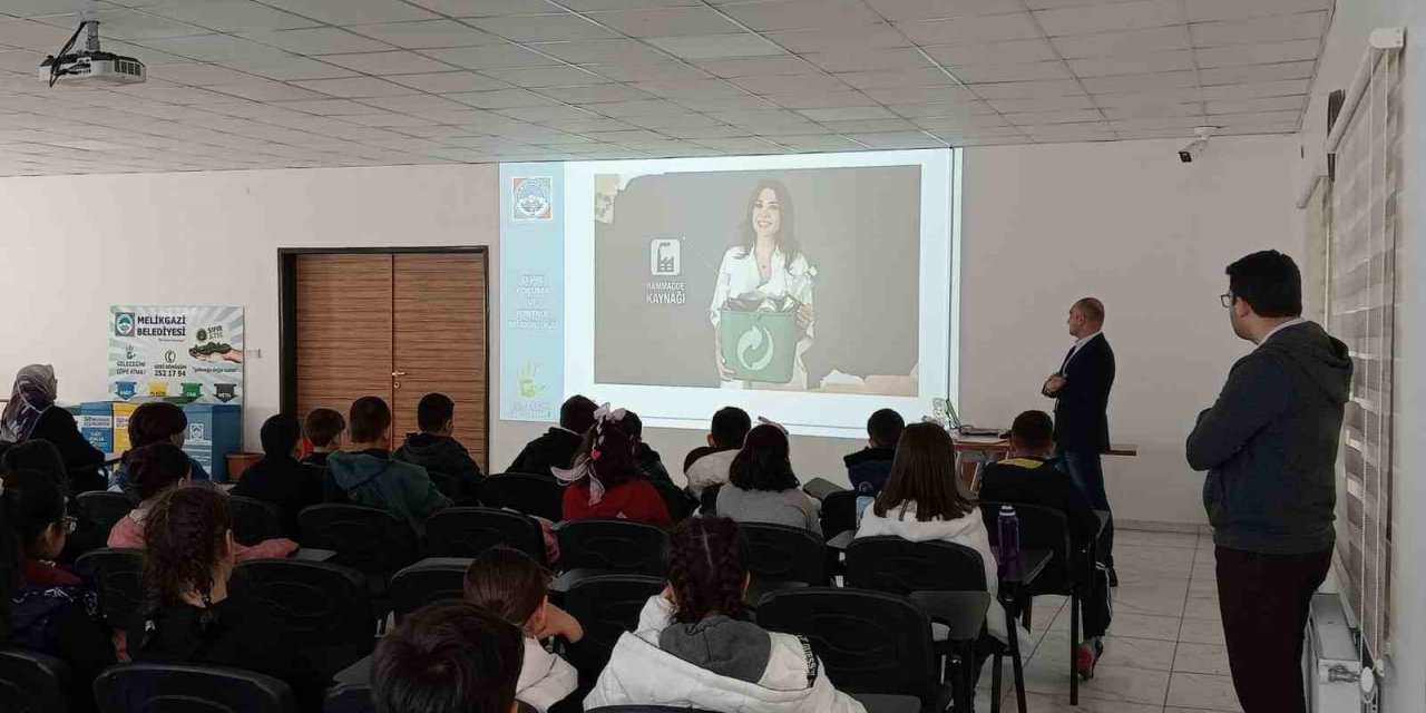 Melikgazi’de Öğrencilere Sıfır Atıkla İlgili Farkındalık Eğitimi