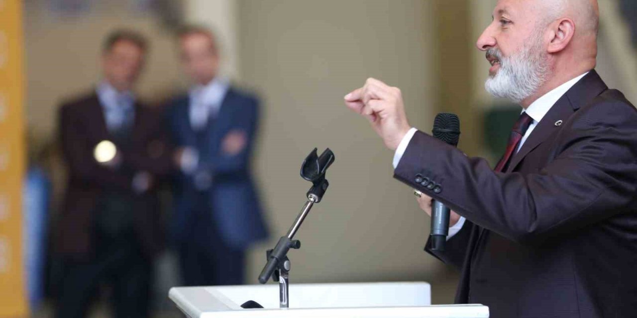 Başkan Çolakbayrakdar: "Belediyede her bir çalışanın sendikası Ahmet Çolakbayrakdar’dır"