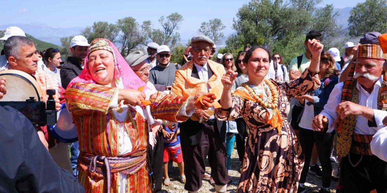Kaş’ta Likya Su Yolu Yürüyüşü ve Patara Yörük Göçü düzenlendi
