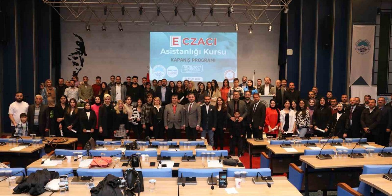 Eczacı Asistanlığı Kursu Tamamlandı