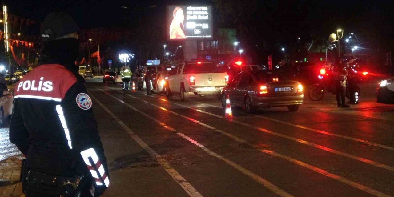 150 polisle ’Uşak Güvende’ uygulaması gerçekleşti