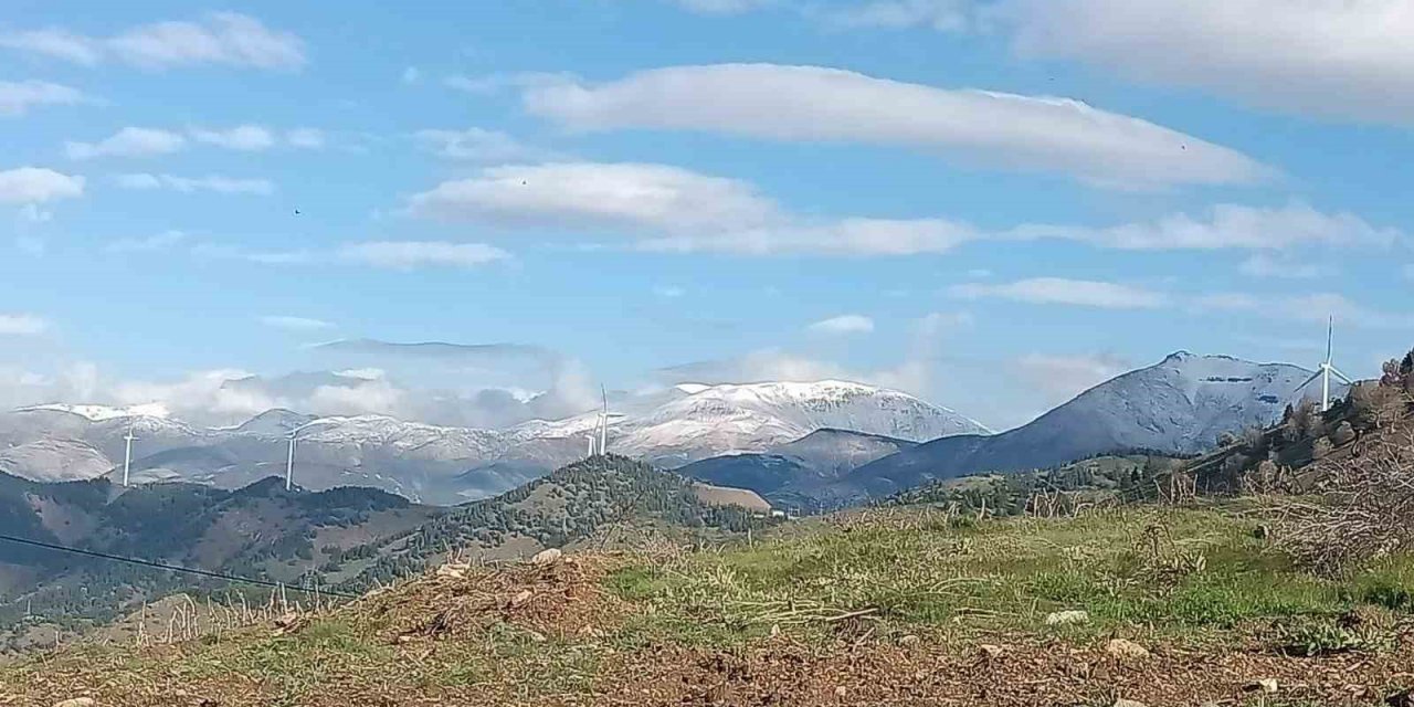 Sincik’e Mayıs ayında kar sürprizi