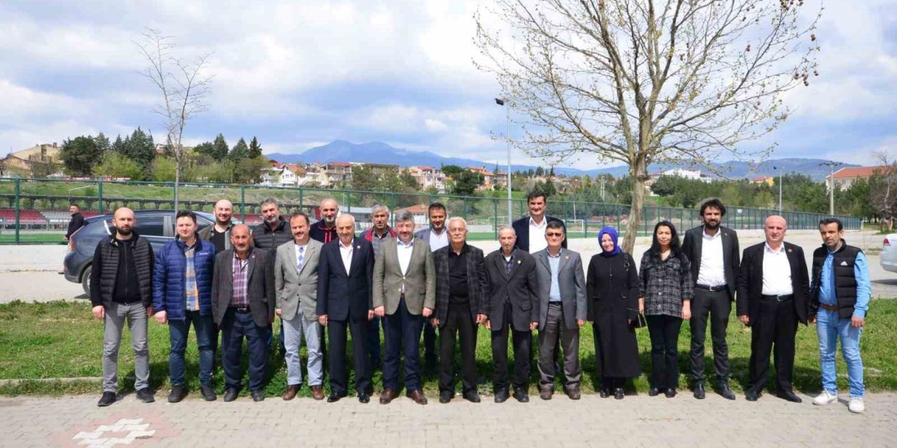 Başkan Akçadurak mahalle muhtarları ile bir araya geldi