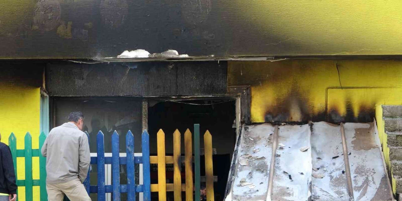 Anaokulu alev alev yandı, okulların tatil olması facianın önüne geçti
