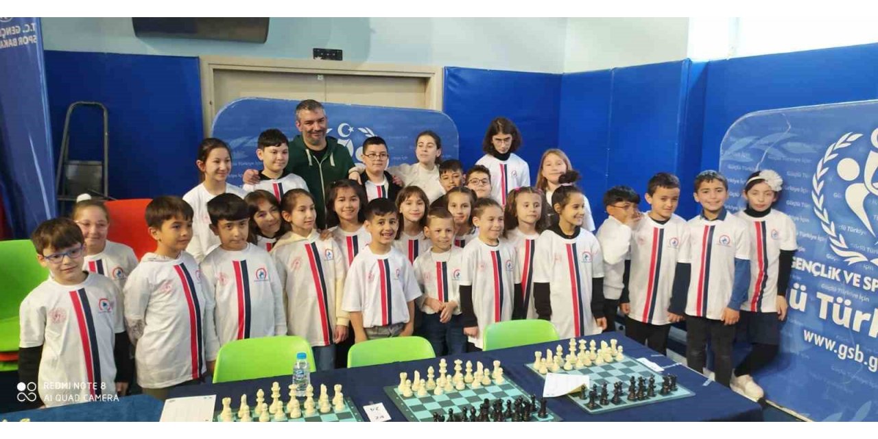 227 sporcu “şah mat” dedi