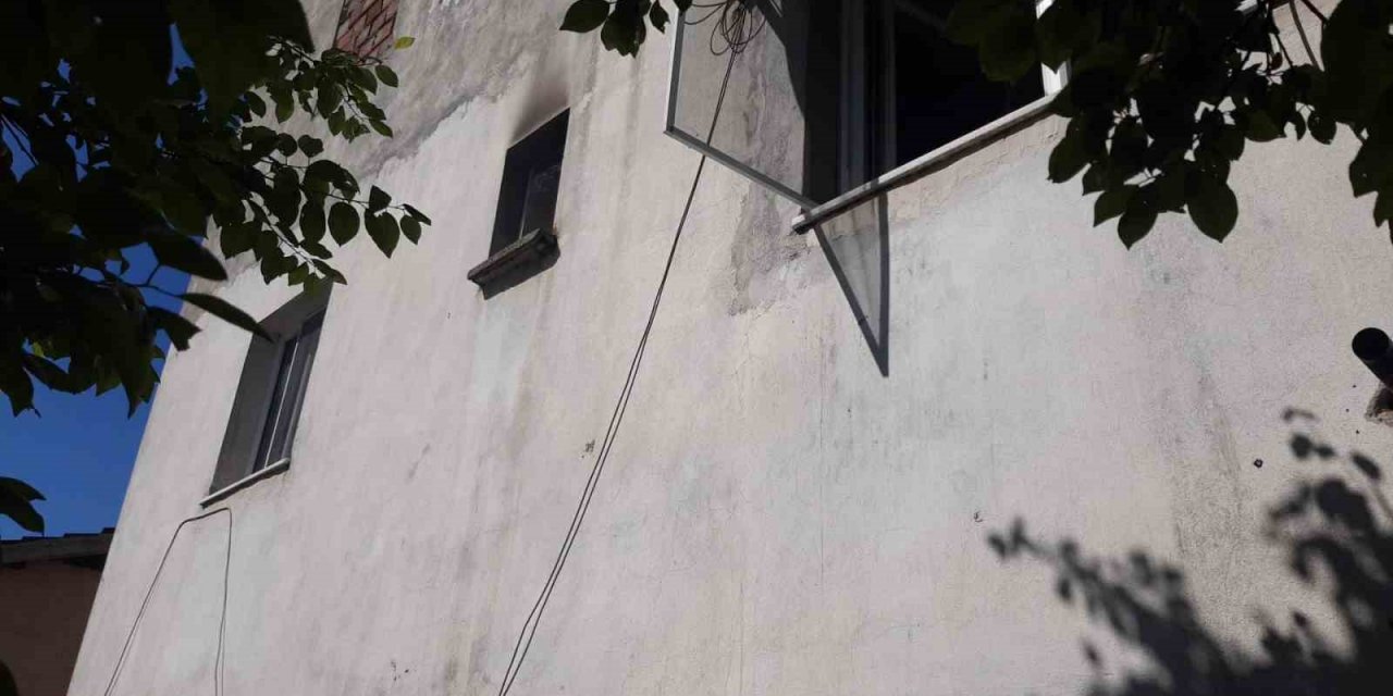 Çaycuma’da ev yangını: Engelli genç dumandan etkilendi