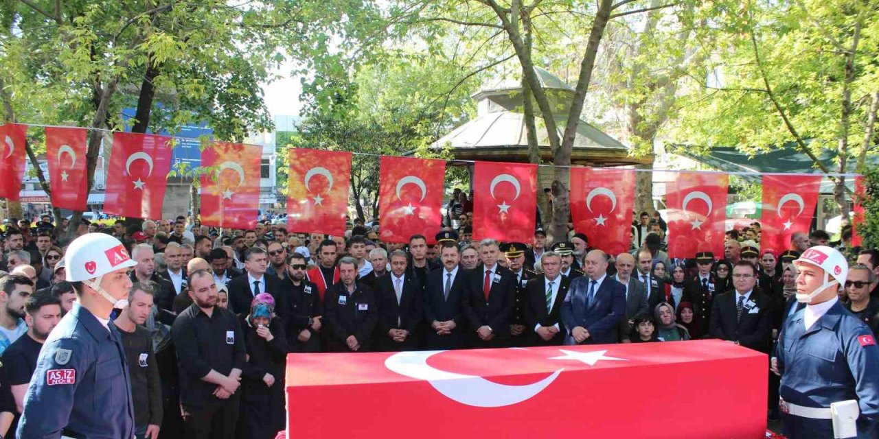 Şehit Uzman Çavuş Öztürk son yolculuğuna uğurladı