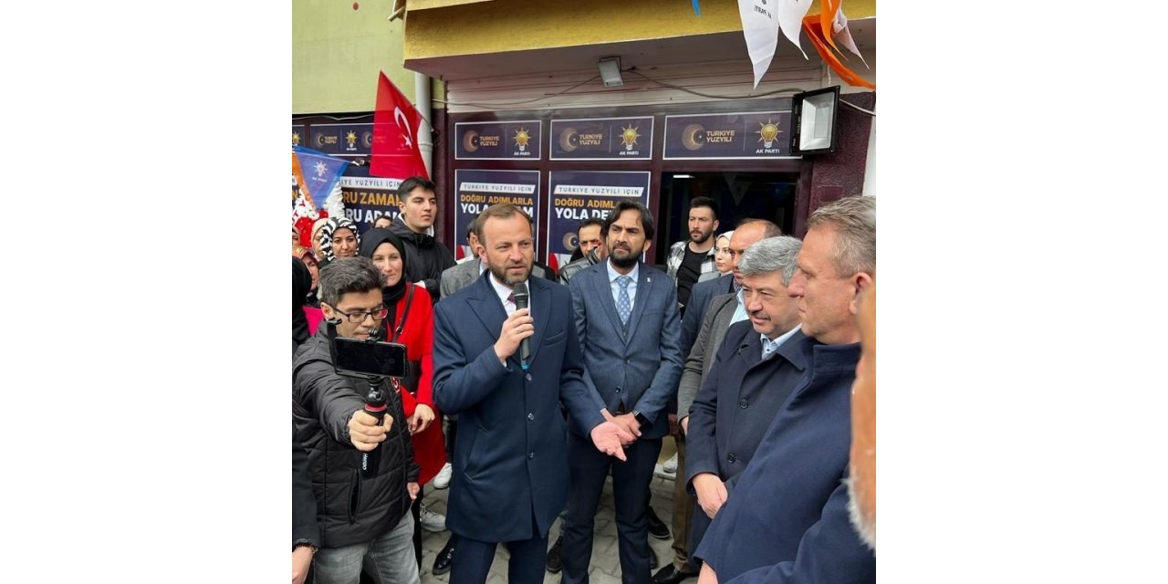 AK Parti Gediz’de seçim irtibat bürosu açtı