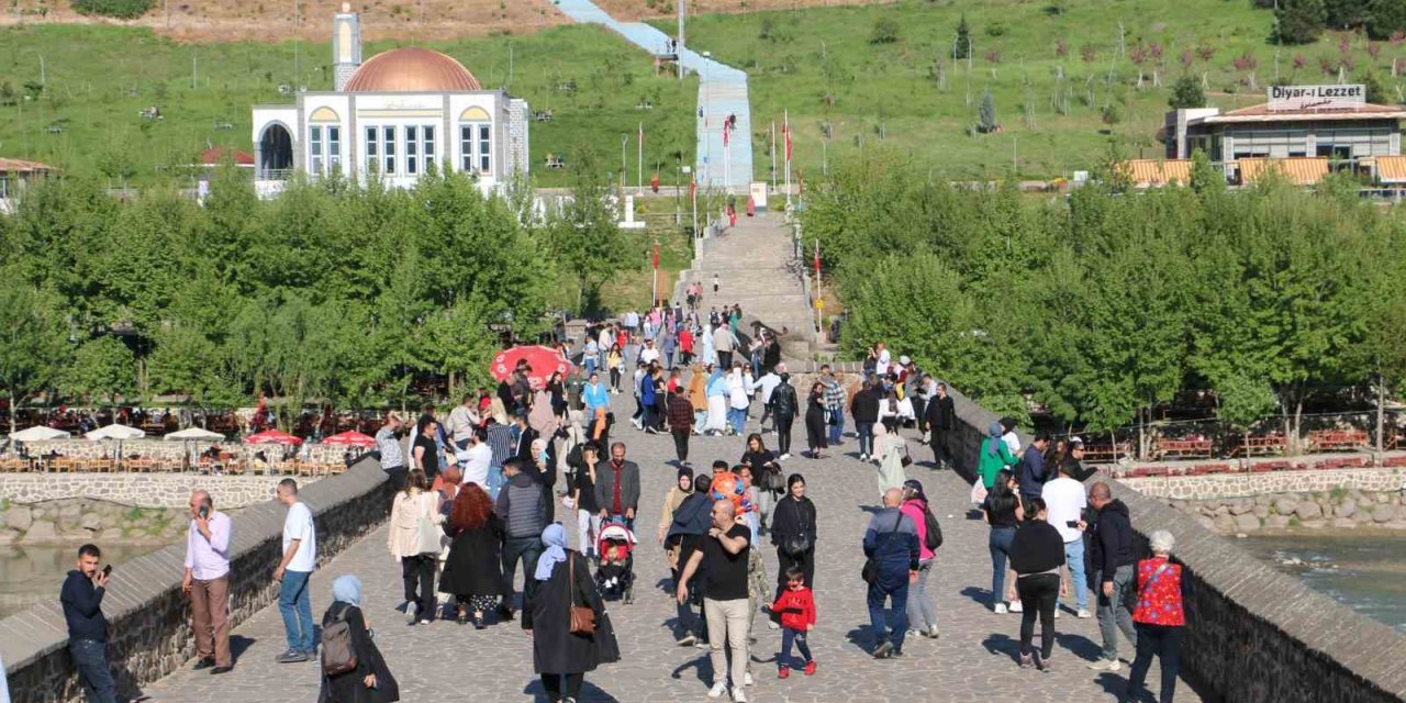 Depremden sonra turizmde hareketlilik başladı