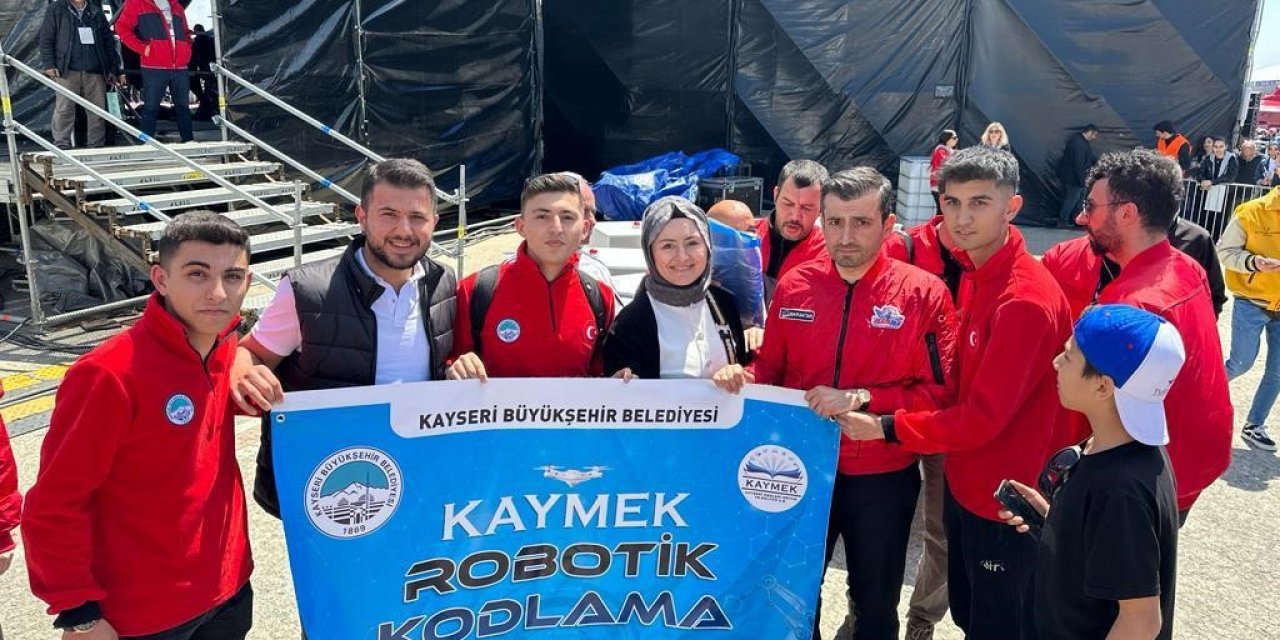 Büyükşehir KAYMEK öğrencileri, TEKNOFEST 2023’ün heyecanını yaşadı