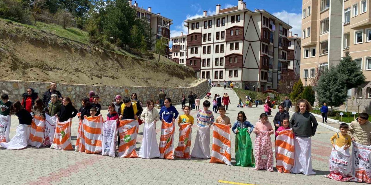 Depremzede çocuklar unutmayacakları bir gün geçirdi