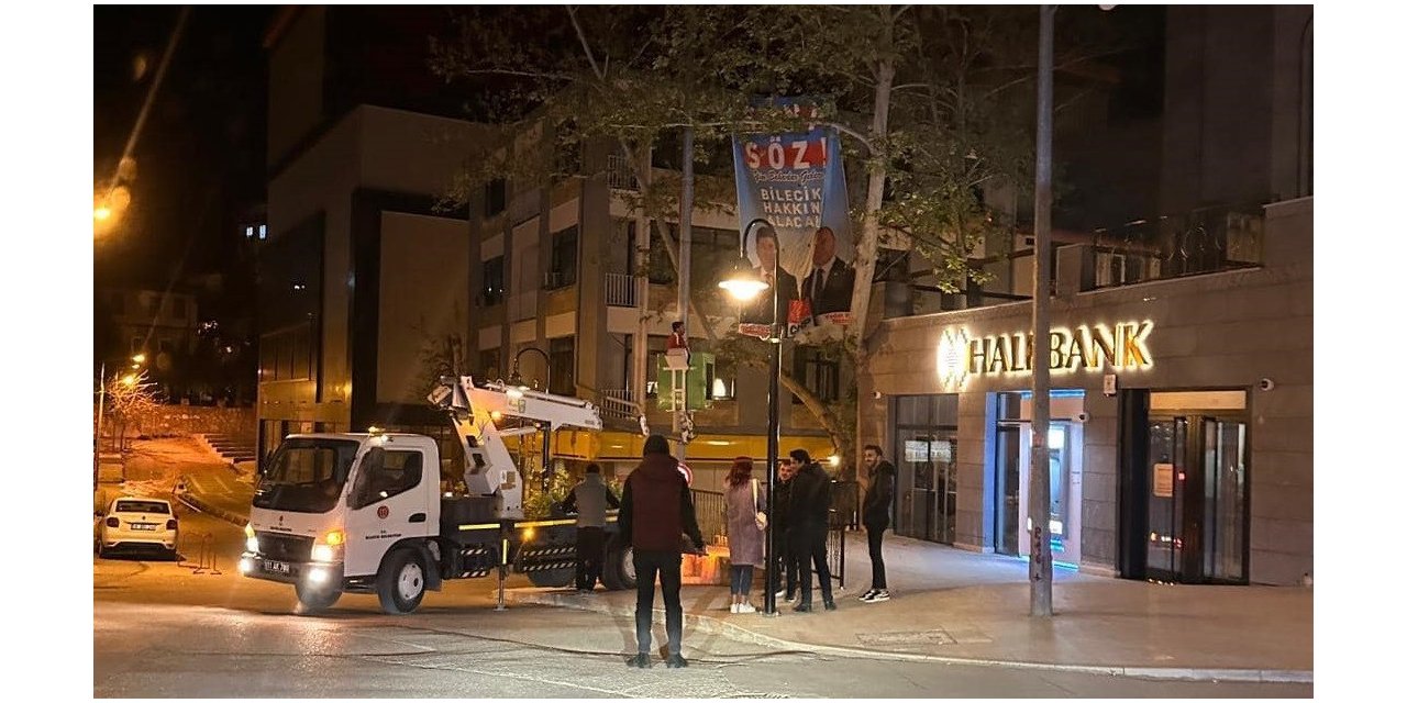Belediye aracıyla CHP milletvekili adayların pankartların asılmasına tepki