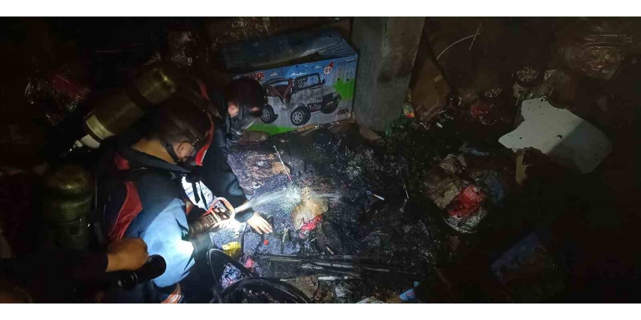 Siirt’te çıkan yangında 20 akülü araç yandı