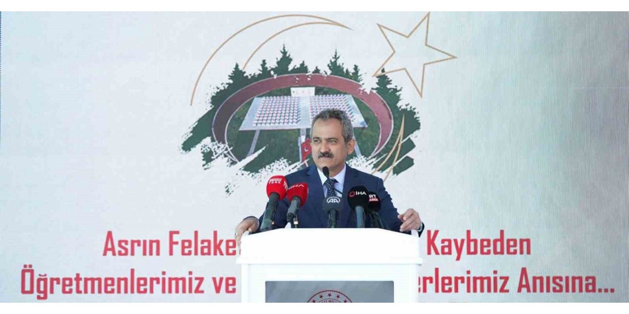 Milli Eğitim Bakanı Özer: “465 bin vatandaşımız okullarımızda, yurtlarımızda kaldı”