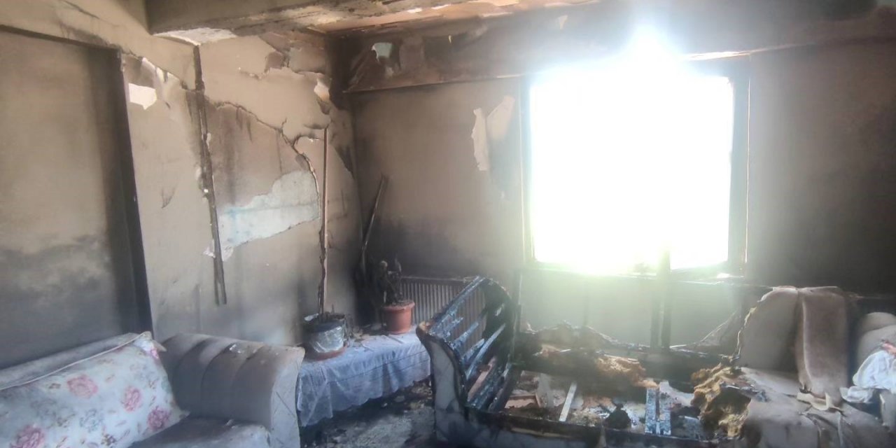 Çiftlikköy’de apartman dairesi küle döndü