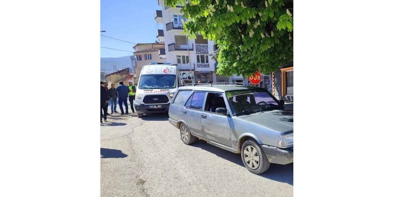 İki aracın karıştığı kazada 1 kişi yaralandı