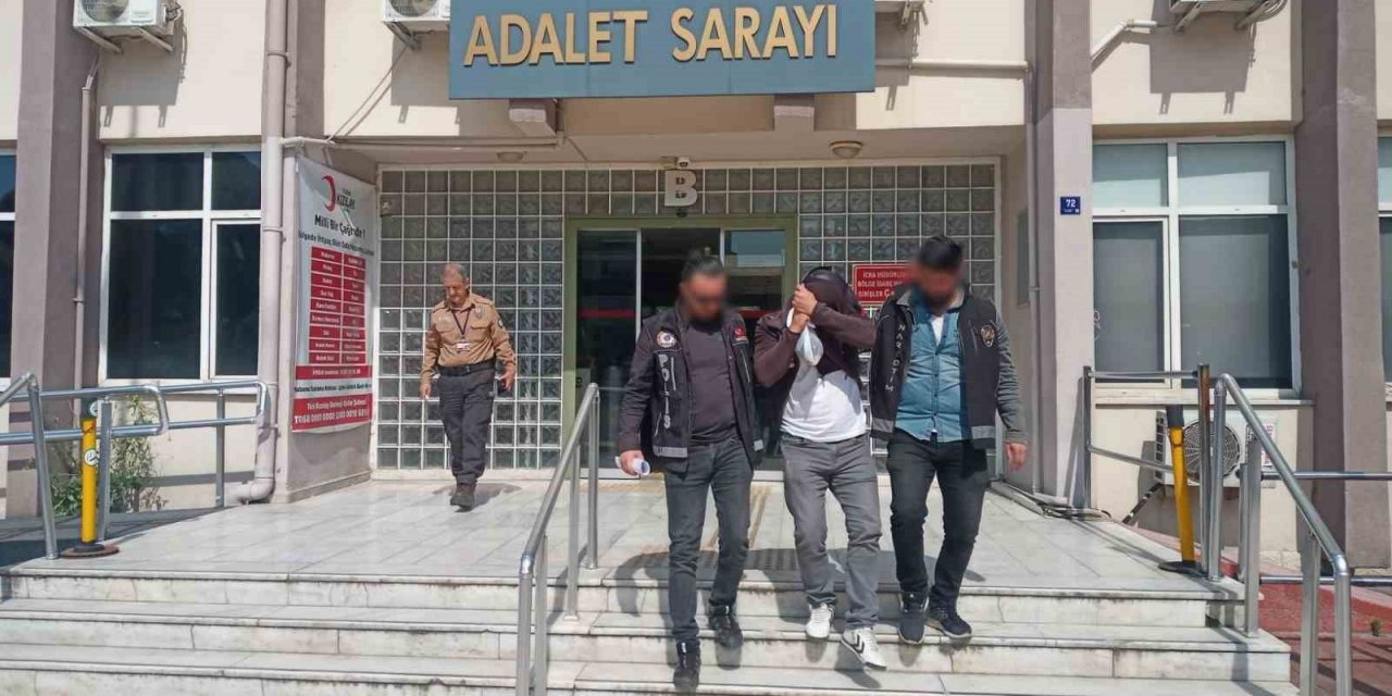 Torbacı sevgililer narkotikten kaçamadı